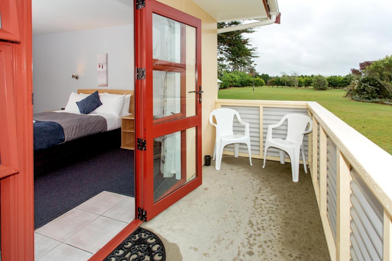 Carters Beach Top 10 Holiday Park Westport Bagian luar foto